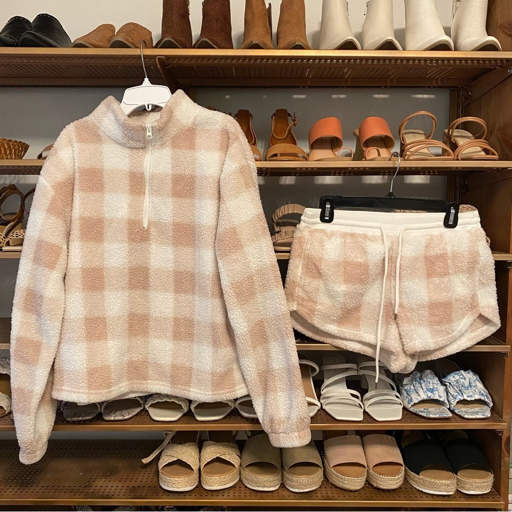 Colsie Sherpa Plaid Pink & Cream Half Zip & Short Set
